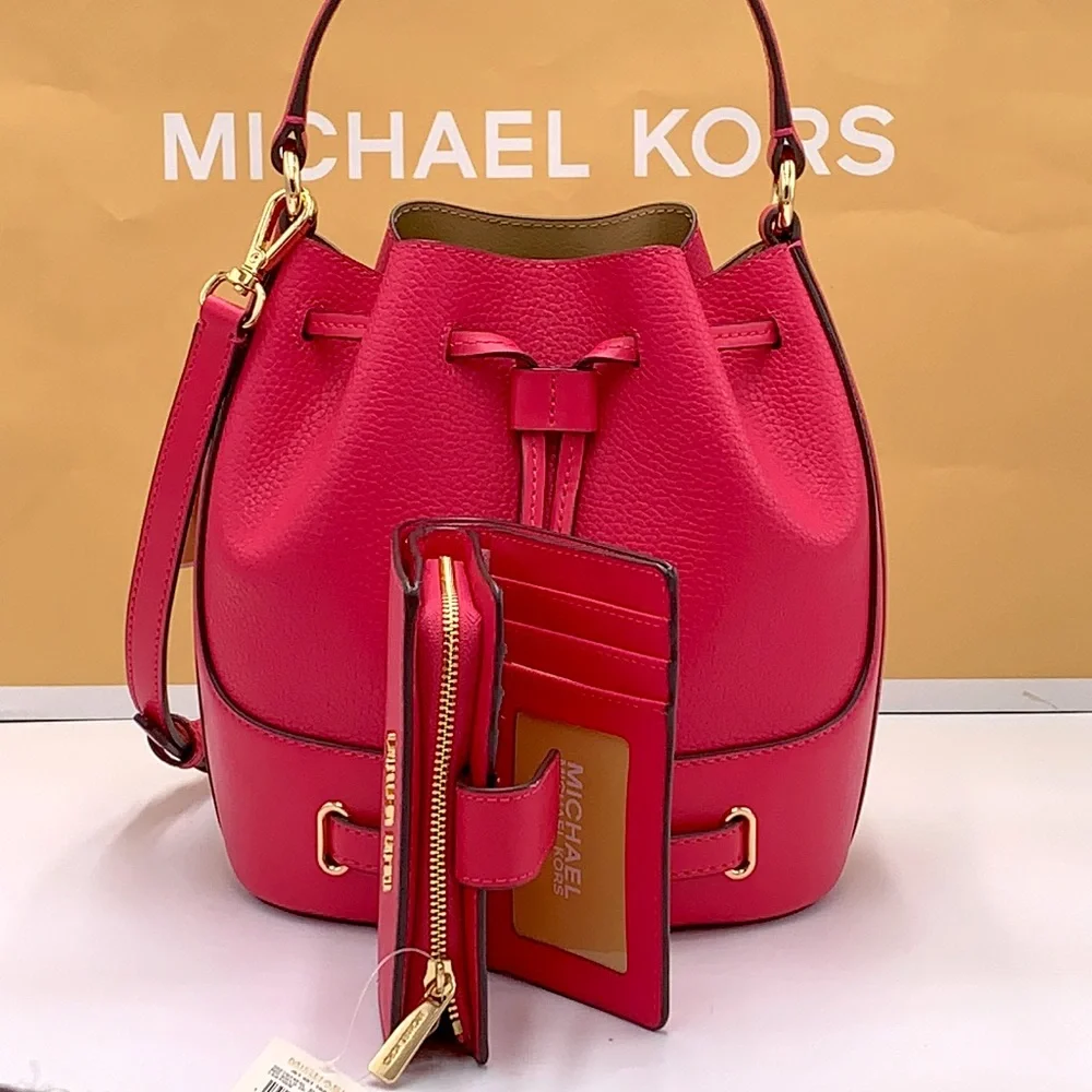 MICHAEL KORS REED MEDIUM BELTED BACKED MESSENGER CROSSBODY BAG & WALLET SET - Picture 3 of 16